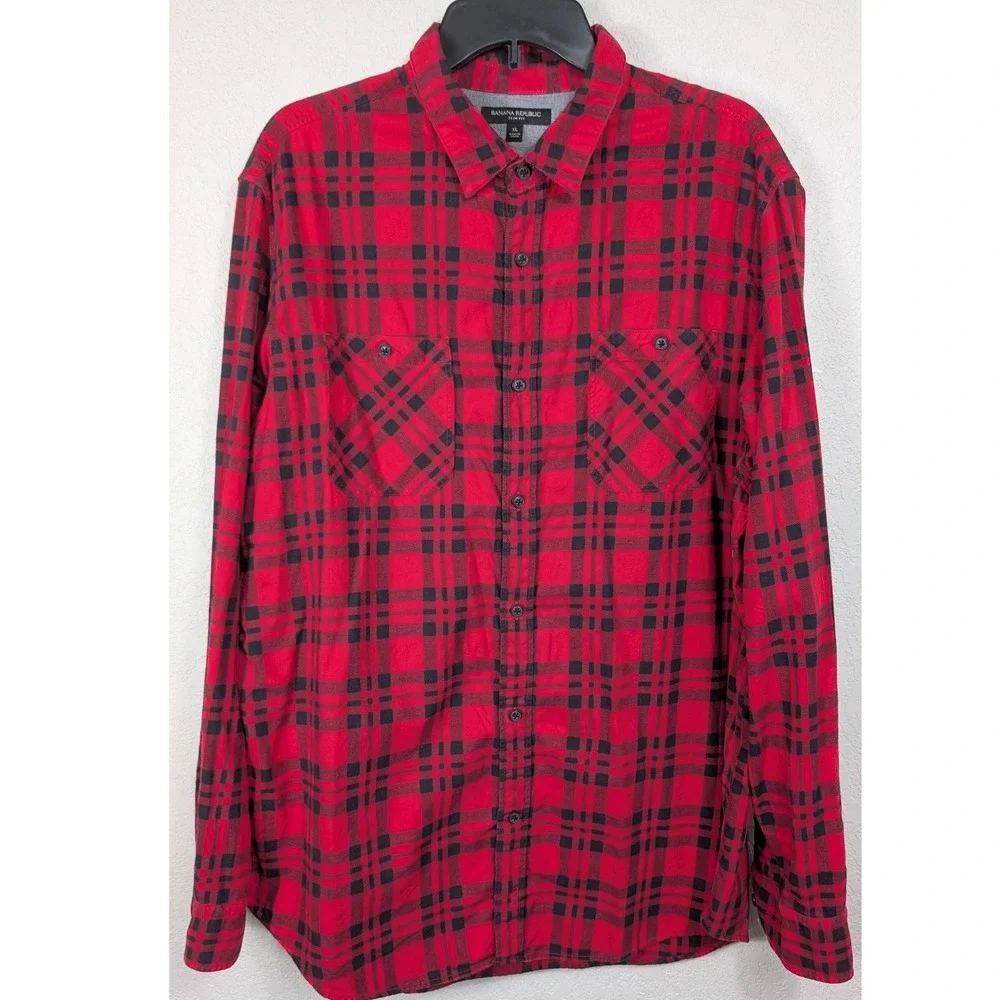 Banana Republic Shirt Mens XL Red Black Plaid Slim Fit Flannel Button Down‎